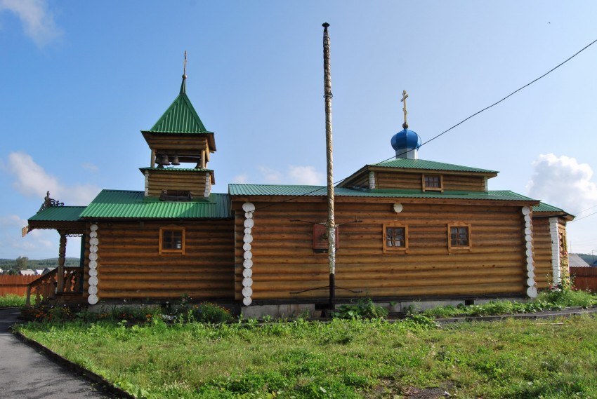 Церковь Алексия, человека Божия, Новоалексеевское (Первоуральск (ГО Первоуральск), Свердловская область). общий вид в ландшафте