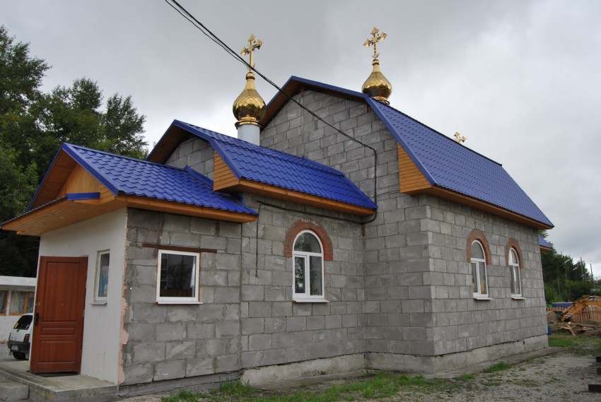 Церковь Николая Чудотворца в Заречном, Екатеринбург (Екатеринбург (МО город Екатеринбург), Свердловская область). общий вид в ландшафте
