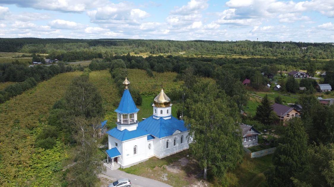 Церковь Рождества Пресвятой Богородицы в Лумбушах, Брюхово (Медвежьегорский район, Республика Карелия). общий вид в ландшафте