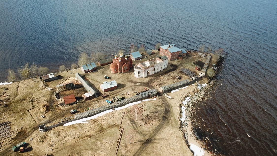 Муромский монастырь на Онежском озере. Муромский Успенский мужской монастырь. Муромский Успенский монастырь на Онежском озере. Муромский монастырь Пудожский район. Муромский успенский монастырь