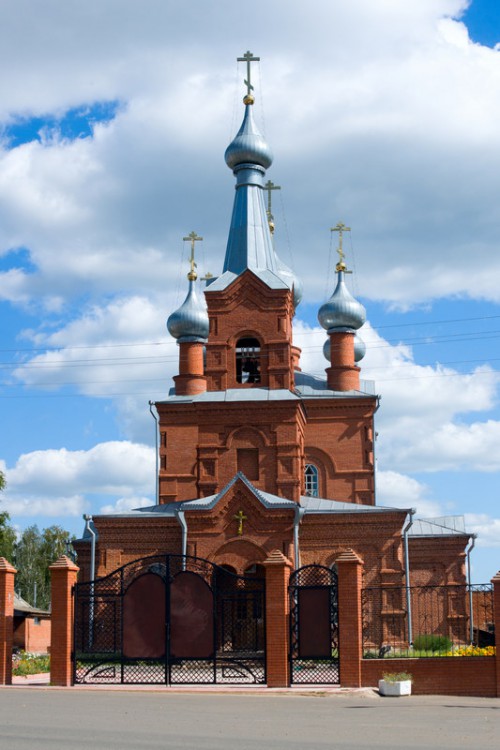 Малая Пурга. Церковь Михаила Архангела. фасады
