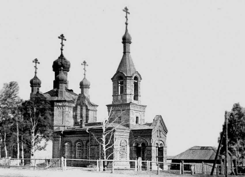 Малая Пурга. Церковь Михаила Архангела. архивная фотография, фото с сайта http://rodnaya-vyatka.ru/places/77409