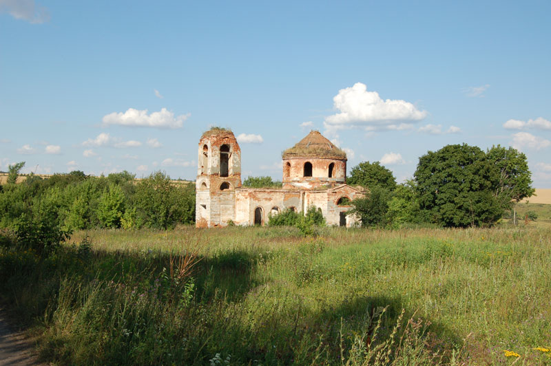 Церковь Казанской иконы Божией Матери, Кислино (Мценский район и г. Мценск, Орловская область). общий вид в ландшафте