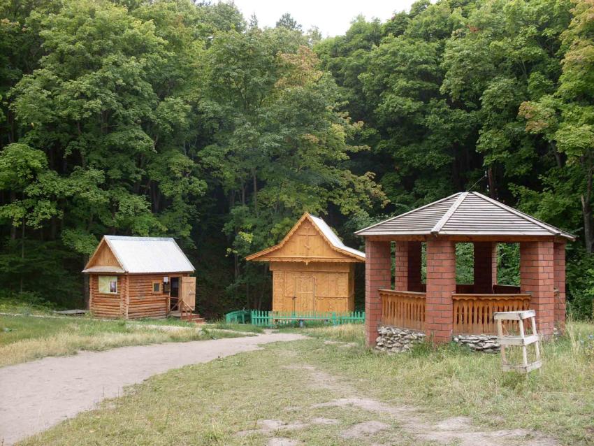 Скит Сергия Радонежского, Солнечная Поляна (Хвалынский район, Саратовская область). общий вид в ландшафте