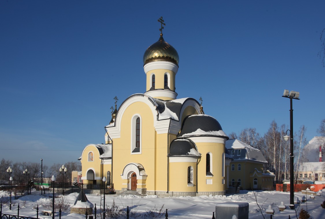 Среднеуральск. Церковь Николая Чудотворца. фасады, Вид с юго-востока