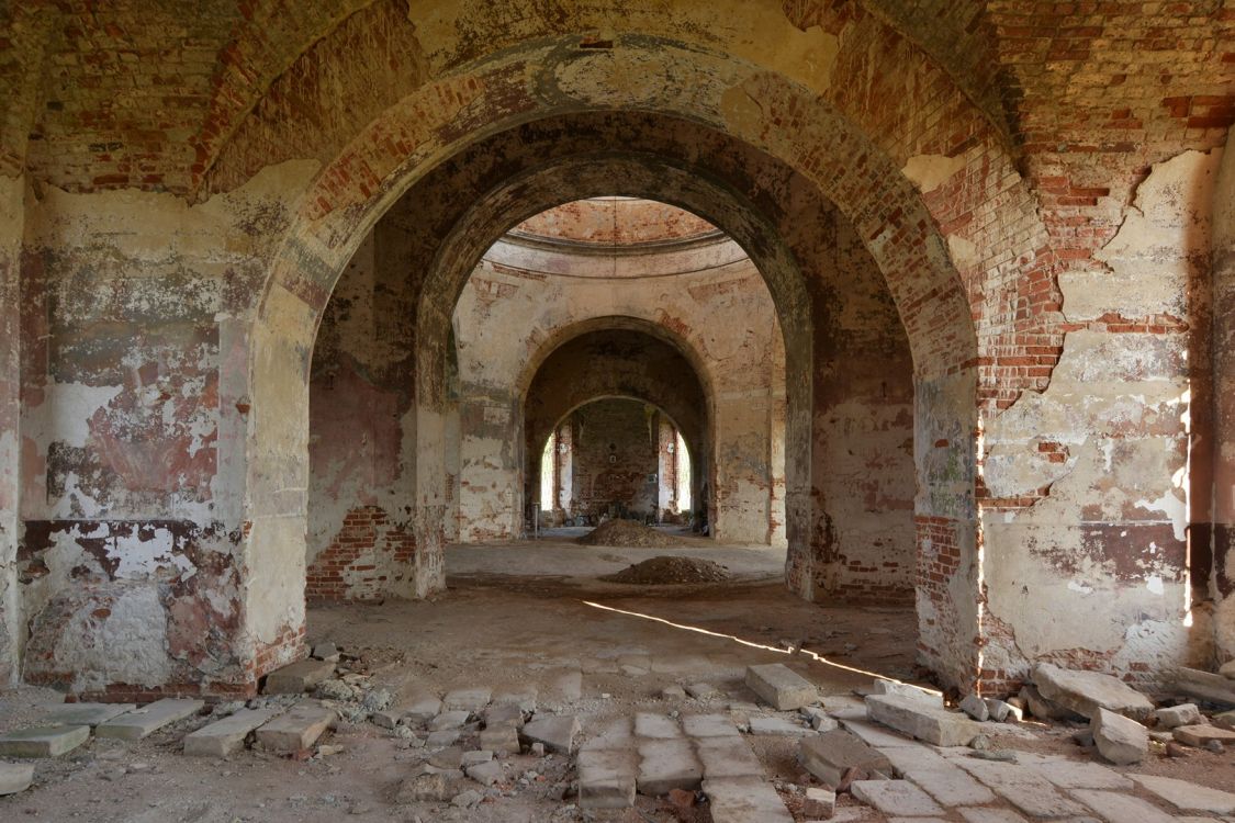 Церковь Казанской иконы Божией Матери, Стрешнево (Данковский район, Липецкая область). интерьер и убранство, Вид из трапезной в сторону основного объема