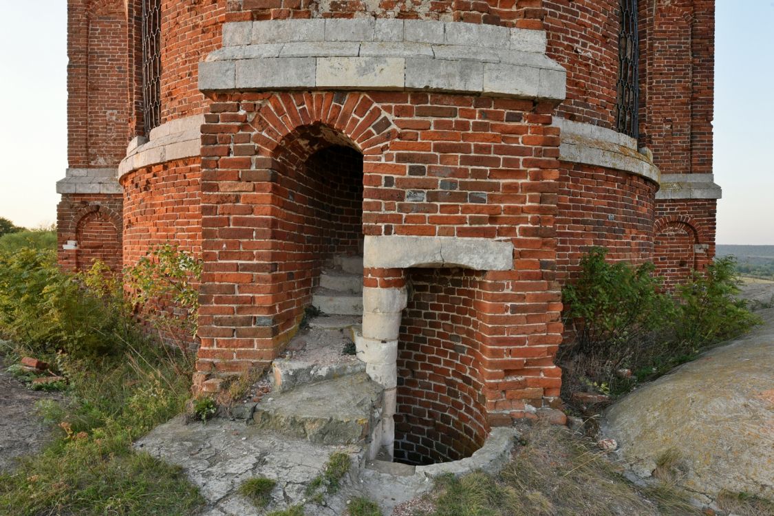 Церковь Казанской иконы Божией Матери, Стрешнево (Данковский район, Липецкая область). архитектурные детали, Лаз на купол основного объема