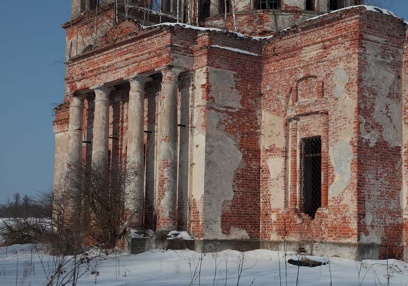 Церковь Успения Пресвятой Богородицы, Великополье (Угранский район, Смоленская область). архитектурные детали