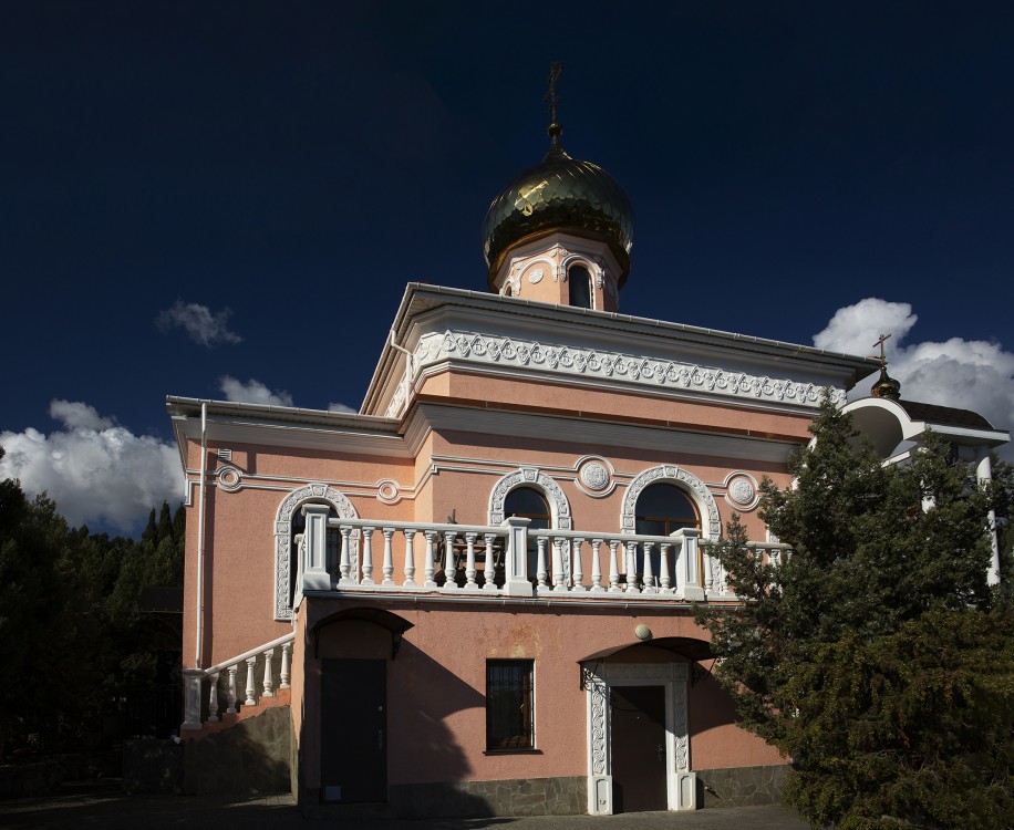 Церковь Покрова Пресвятой Богородицы, Симеиз (Ялта, город, Республика Крым). фасады