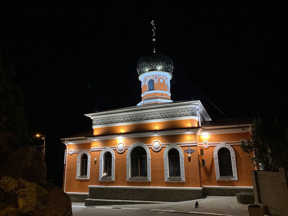 Симеиз. Церковь Покрова Пресвятой Богородицы. художественные фотографии, Вид храма ночью