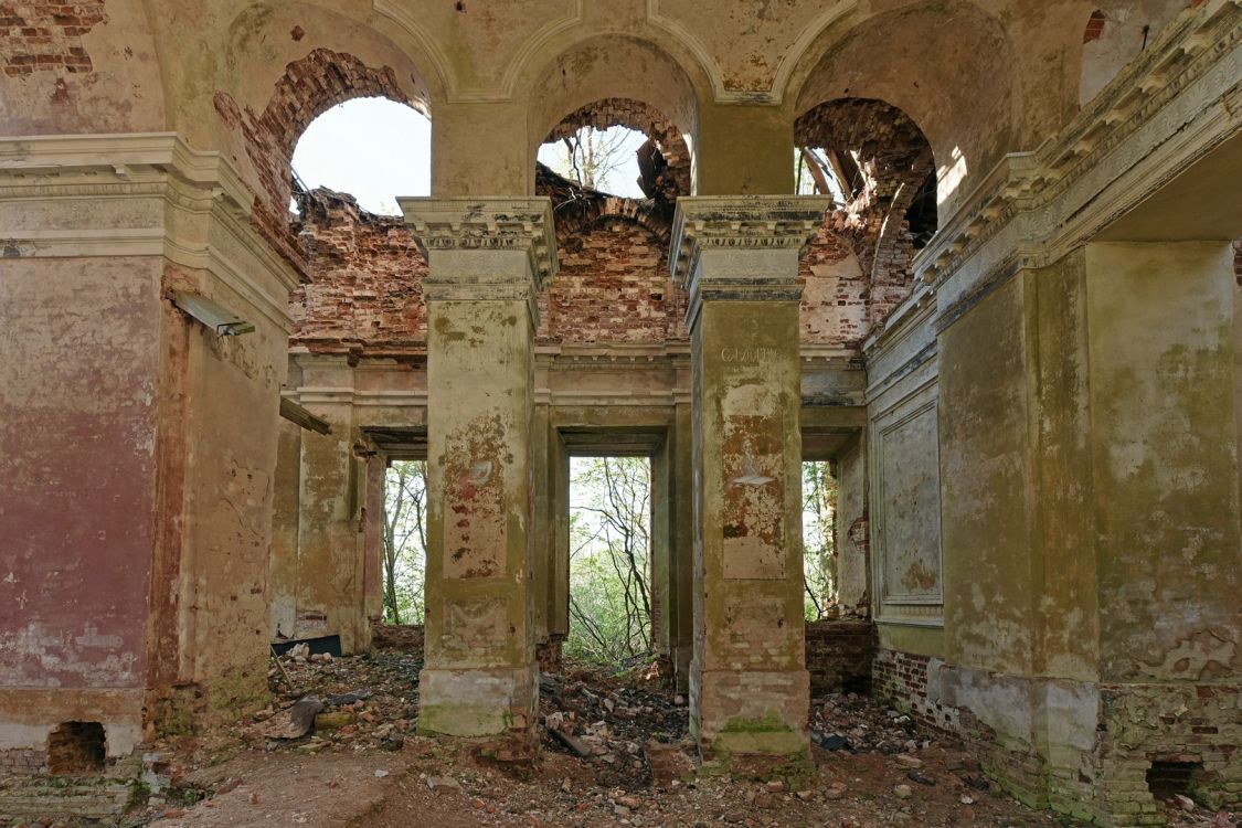 Церковь Троицы Живоначальной, Хворостьево (Торопецкий район, Тверская область). интерьер и убранство, Южная сторона основного объема