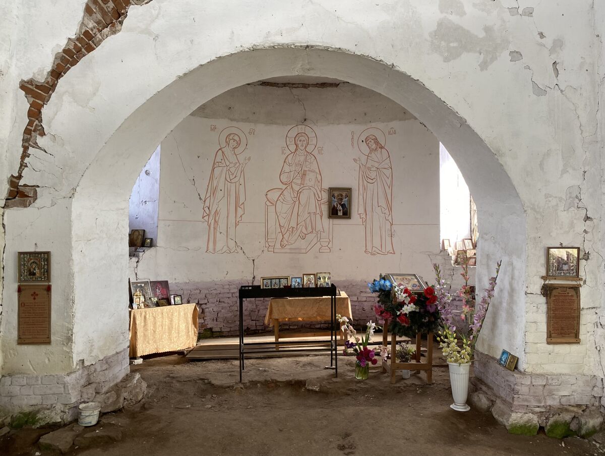 Церковь Николая Чудотворца, Большой Кемчуг (Козульский район, Красноярский край). интерьер и убранство, Апсида