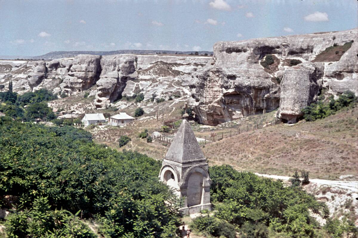 Часовня Михаила Архангела, Бахчисарай (Бахчисарайский район, Республика Крым). дополнительная информация, Скан слайда из домашнего архива. Снято в семидесятые годы.