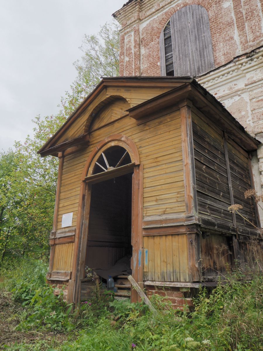 Церковь Покрова Пресвятой Богородицы, Анфимово (Парфеньевский район, Костромская область). архитектурные детали