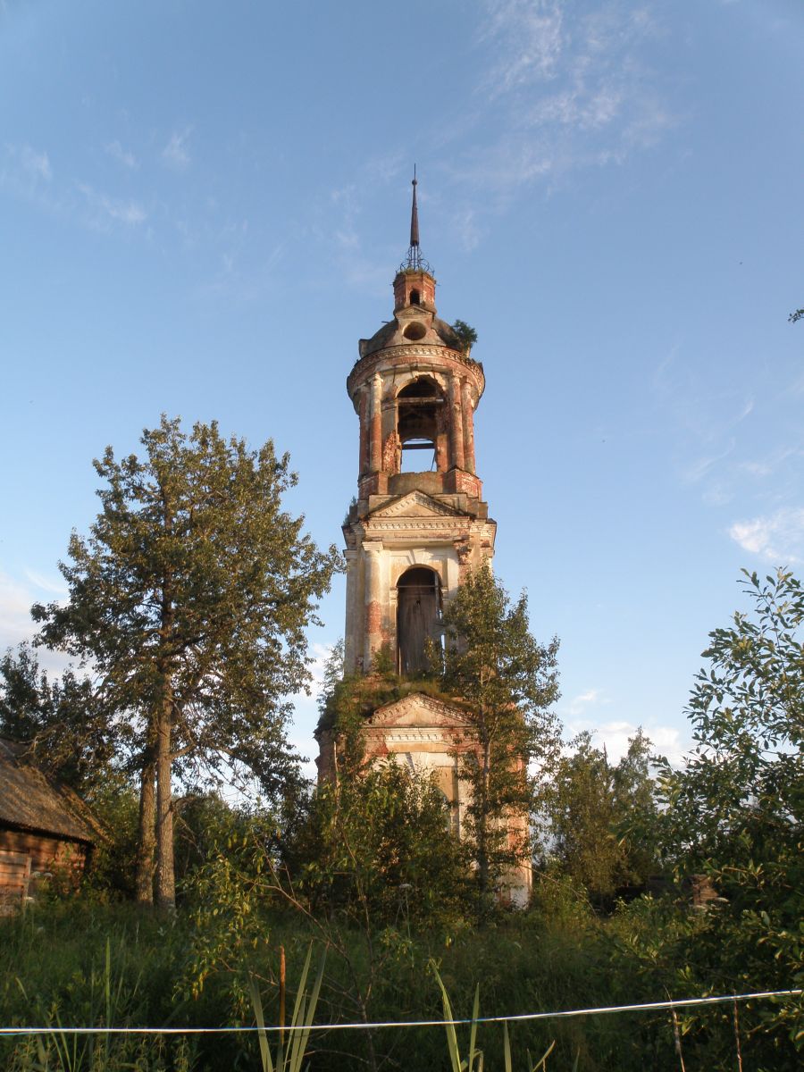Церковь Троицы Живоначальной, Мальгино (Парфеньевский район, Костромская область). фасады
