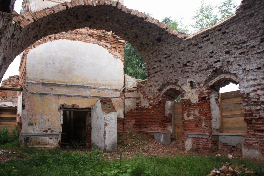 Церковь Казанской иконы Божией Матери, Весьегонск (Весьегонский район, Тверская область). интерьер и убранство
