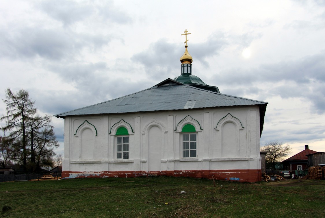 Весьегонск. Церковь Троицы Живоначальной. фасады