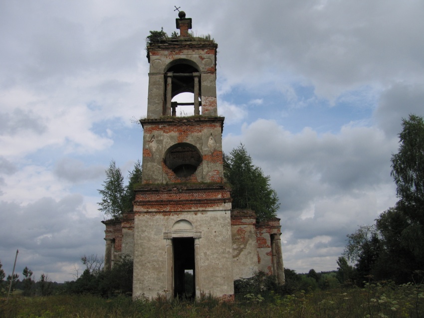 Великополье. Церковь Успения Пресвятой Богородицы. фасады