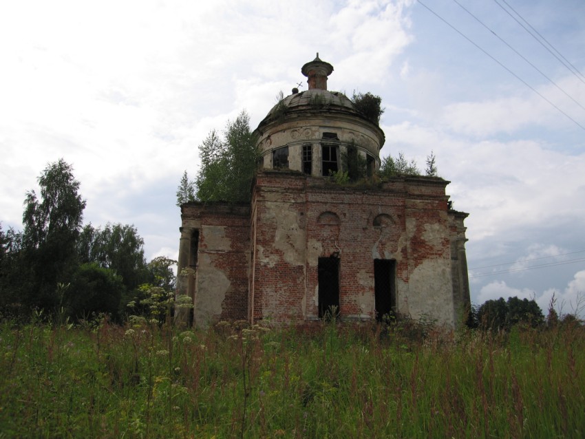 Великополье. Церковь Успения Пресвятой Богородицы. фасады