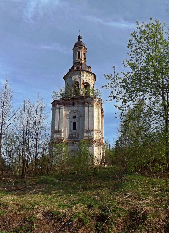 Церковь Петра и Павла, Ишлык (Петропавловск) (Советский район, Кировская область). фасады, Колокольня, вид с севера