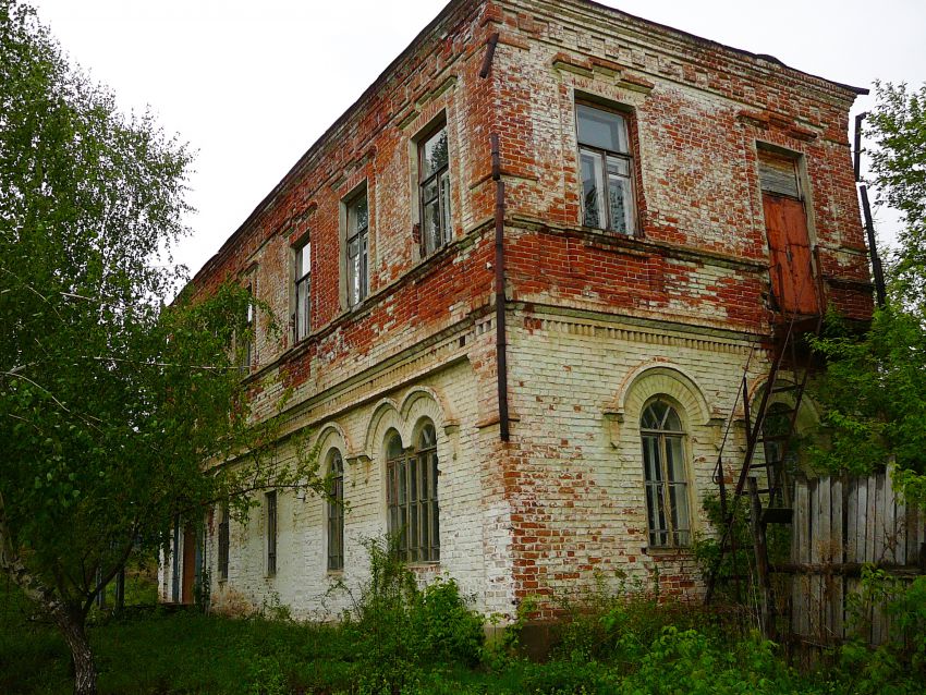 Хвалынск. Троицкий монастырь. общий вид в ландшафте