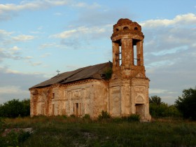 Твердохлебовка. Церковь Михаила Архангела