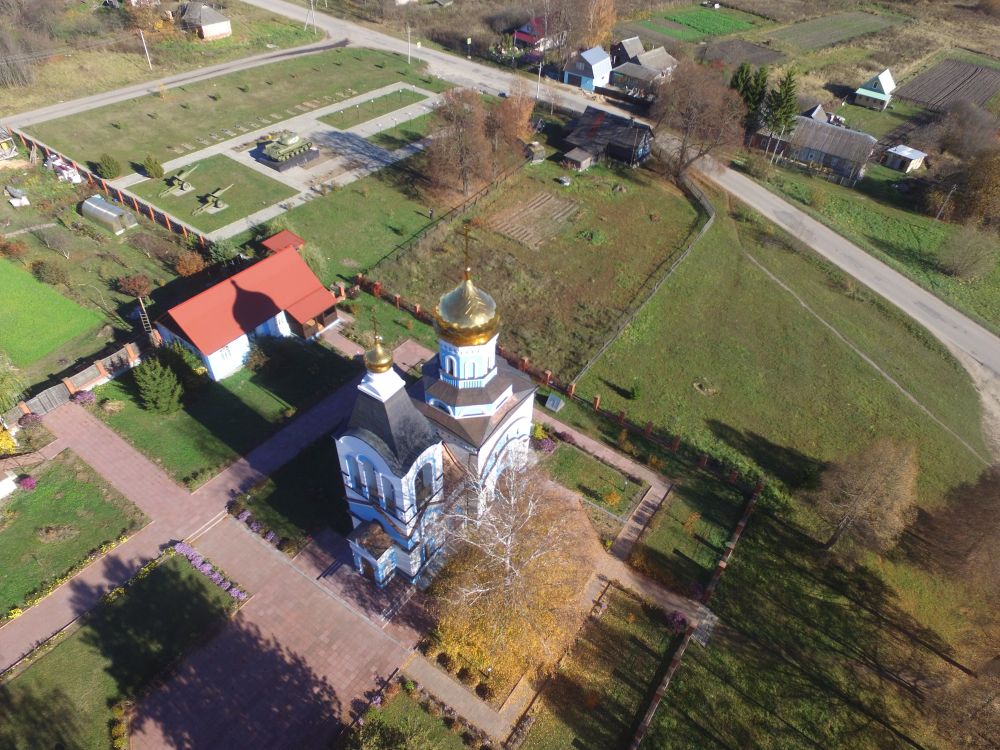 Хотьково. Церковь Рождества Пресвятой Богородицы. общий вид в ландшафте