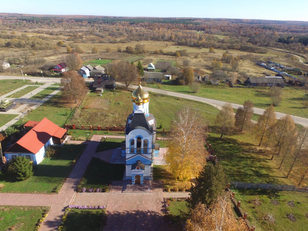 Церковь Рождества Пресвятой Богородицы, Хотьково (Думиничский район, Калужская область). общий вид в ландшафте