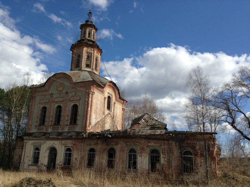 Церковь Троицы Живоначальной, Раменье (Кумёнский район, Кировская область). фасады
