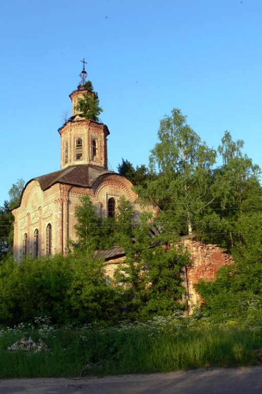 Церковь Троицы Живоначальной, Раменье (Кумёнский район, Кировская область). фасады