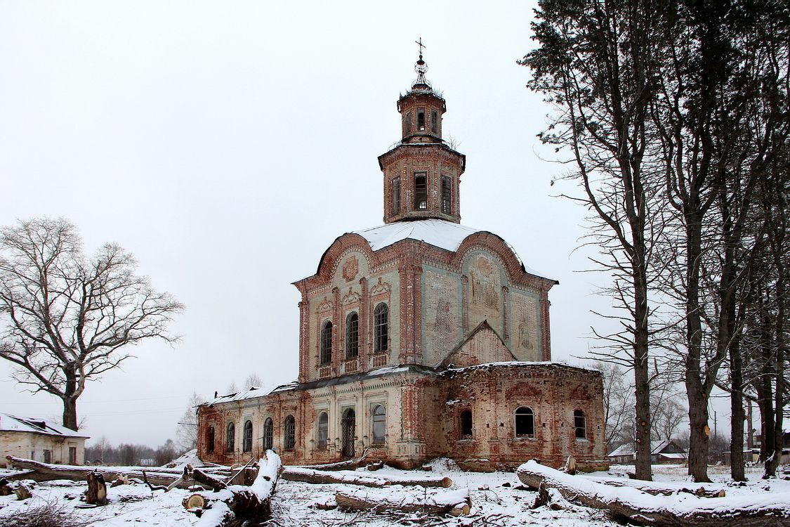 Церковь Троицы Живоначальной, Раменье (Кумёнский район, Кировская область). фасады