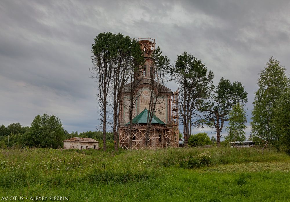 Церковь Троицы Живоначальной, Раменье (Кумёнский район, Кировская область). фасады