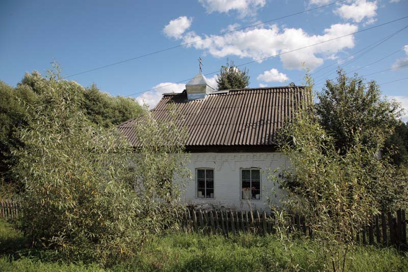 Молитвенный дом Успения Пресвятой Богородицы, Чернышено (Думиничский район, Калужская область). фасады