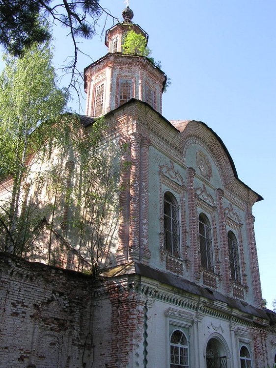 Церковь Троицы Живоначальной, Раменье (Кумёнский район, Кировская область). архитектурные детали