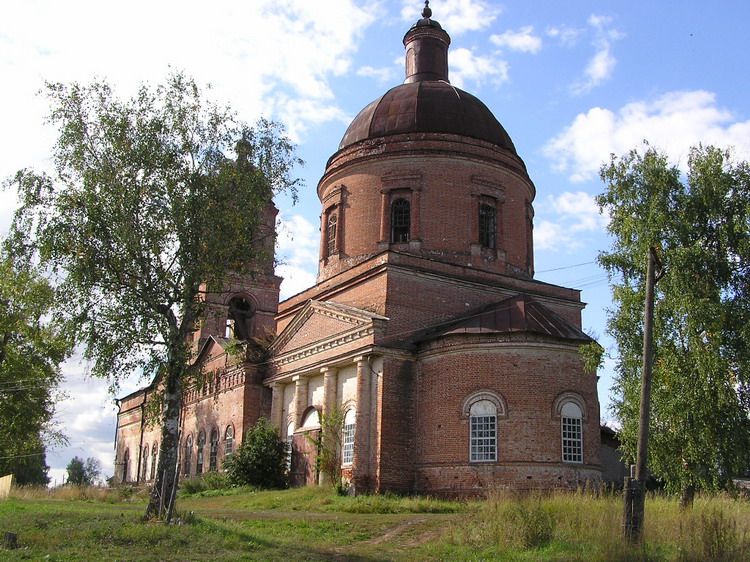 Церковь Смоленской иконы Божией Матери, Красногорье (Котельничский район, Кировская область). общий вид в ландшафте