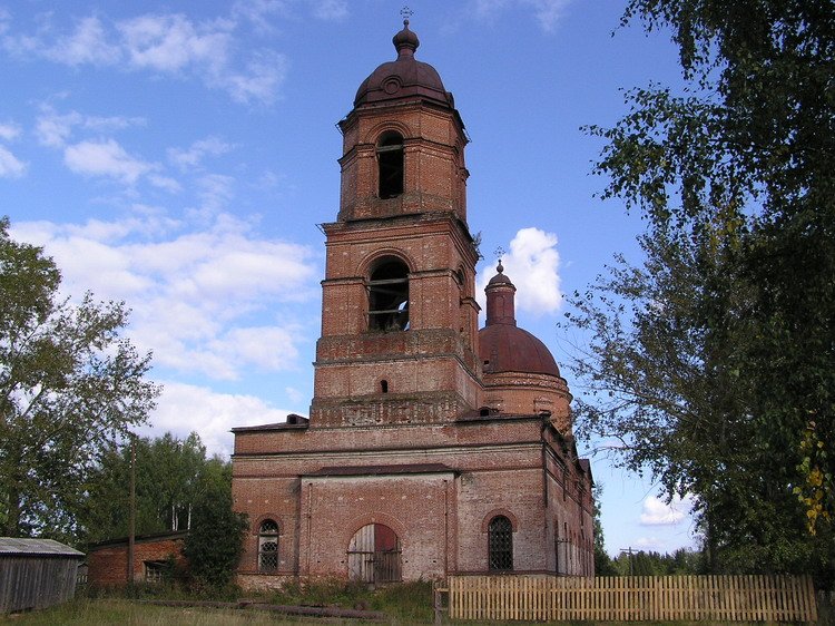 Церковь Смоленской иконы Божией Матери, Красногорье (Котельничский район, Кировская область). фасады