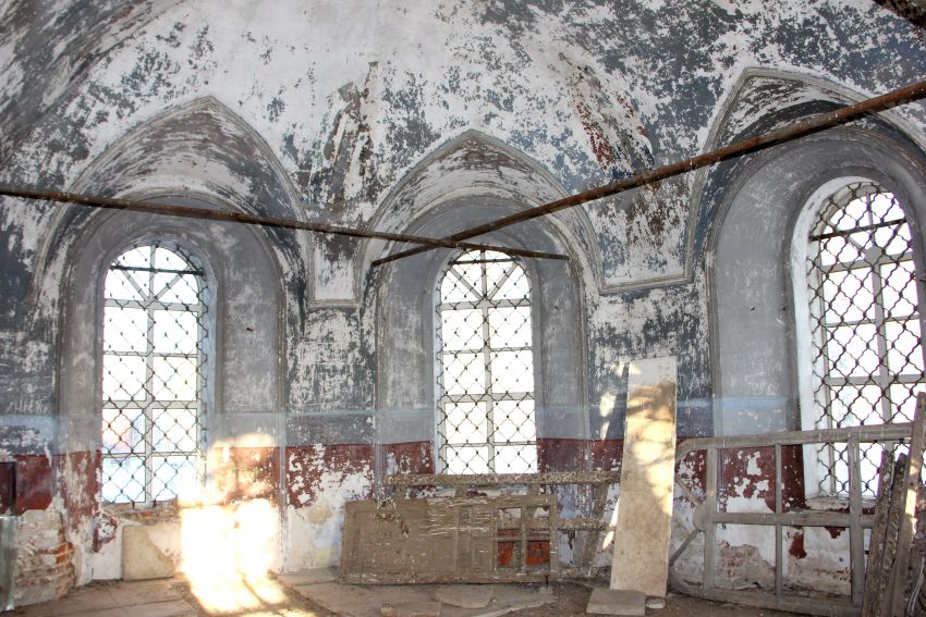 Церковь Троицы Живоначальной, Пищалье (Оричевский район, Кировская область). интерьер и убранство, Алтарная часть