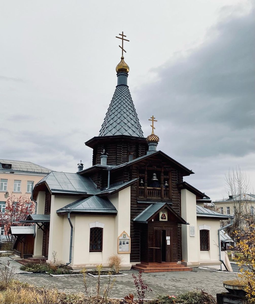 Церковь Пантелеимона Целителя при 20-й больнице, Красноярск (Красноярск, город, Красноярский край). фасады, Вид с юга