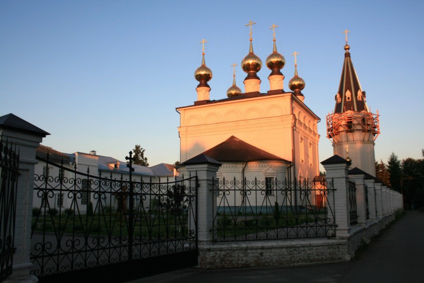 Городец. Городецкий Феодоровский мужской монастырь. Кафедральный собор Феодоровской иконы Божией Матери. фасады