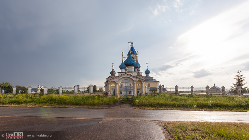 Церковь Преображения Господня, Пурех (Чкаловск, город, Нижегородская область). общий вид в ландшафте
