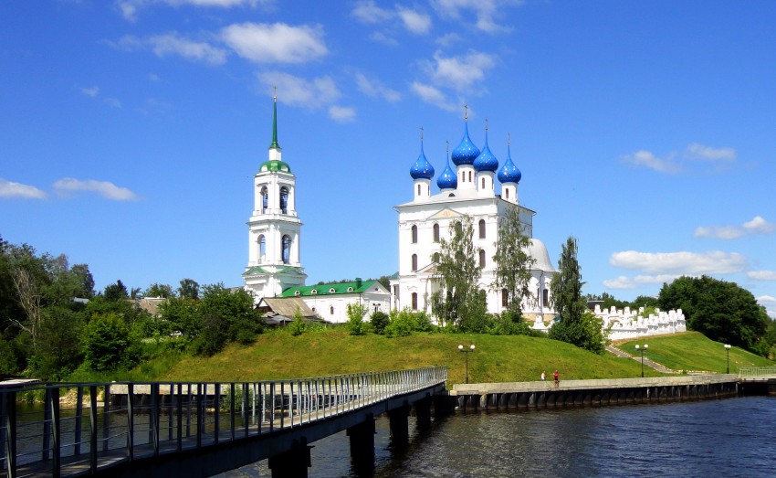 Церковь Рождества Пресвятой Богородицы, Катунки (Чкаловск, город, Нижегородская область). общий вид в ландшафте