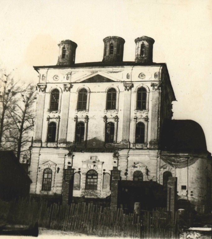 Катунки. Церковь Рождества Пресвятой Богородицы. архивная фотография, Фото с сайта http://ksch55.narod.ru/sobor.htm