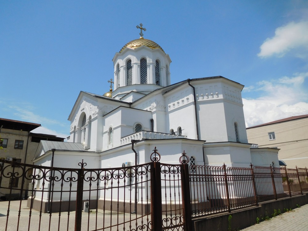 Сухум. Кафедральный собор Благовещения Пресвятой Богородицы. фасады