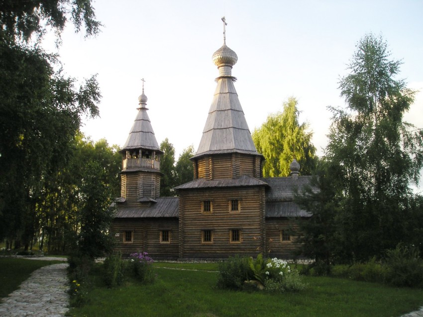Урково. Церковь Серафима Саровского. общий вид в ландшафте