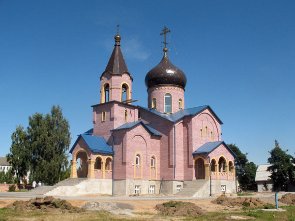 Марьина Горка. Церковь Александра Невского. общий вид в ландшафте