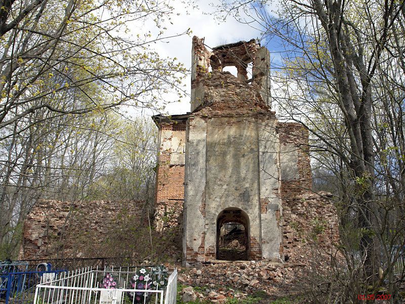 Церковь Покрова Пресвятой Богородицы, Поляне (Пушкиногорский район, Псковская область). фасады