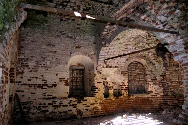 Церковь Казанской иконы Божией Матери (старая), Посадниково (Новоржевский район, Псковская область). архитектурные детали