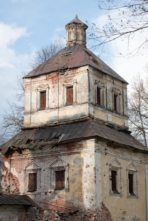 Церковь Казанской иконы Божией Матери (старая), Посадниково (Новоржевский район, Псковская область). архитектурные детали