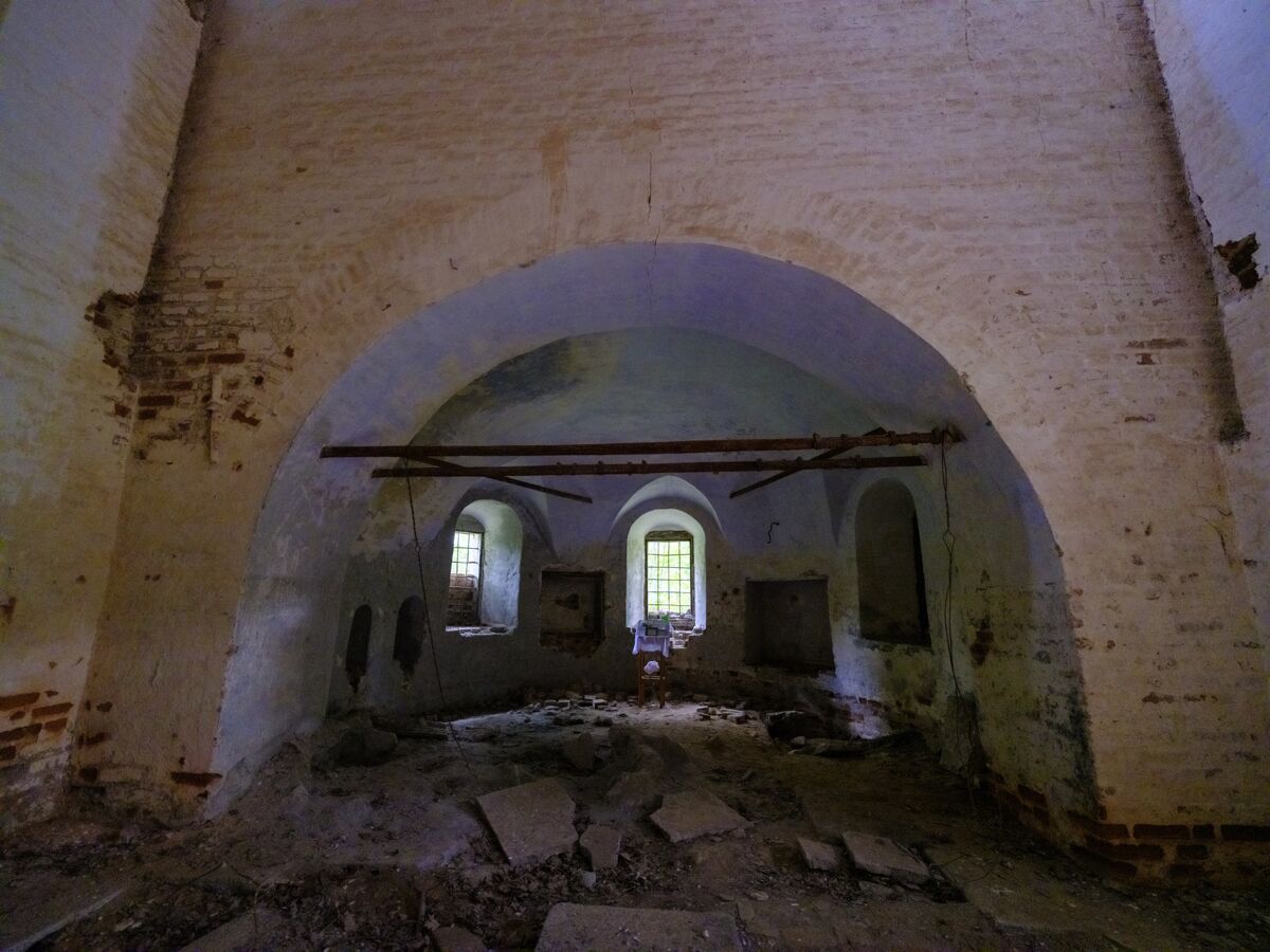 Церковь Казанской иконы Божией Матери (старая), Посадниково (Новоржевский район, Псковская область). интерьер и убранство