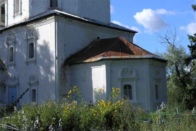 Барута. Церковь Покрова Пресвятой Богородицы. фасады